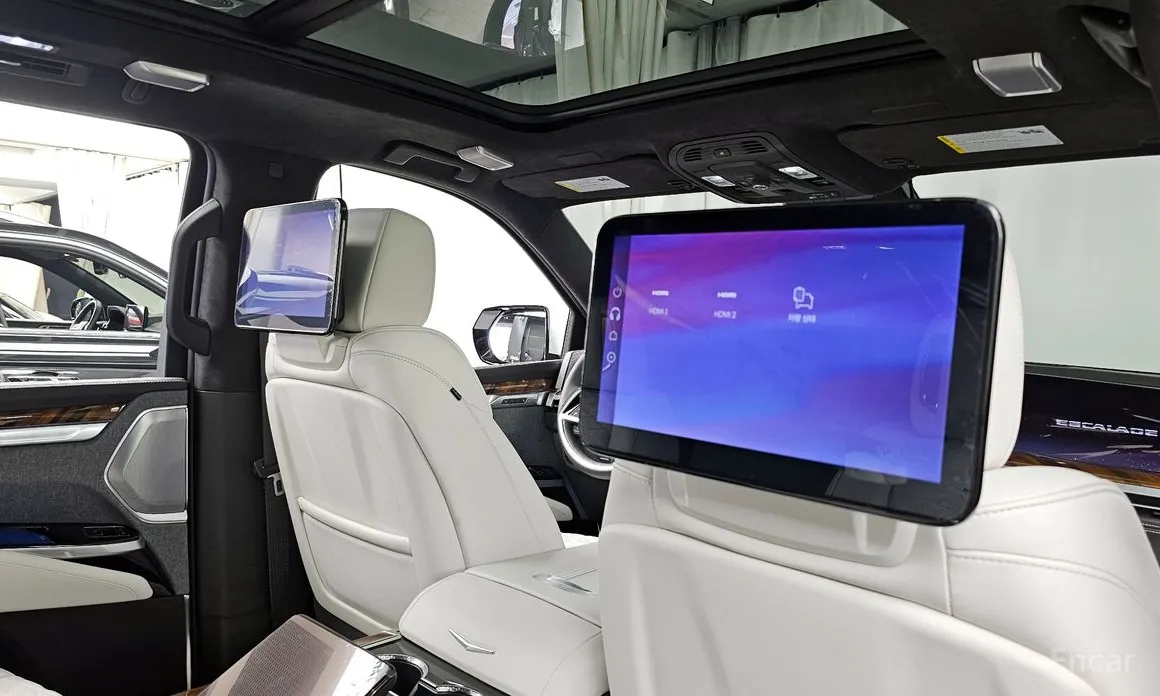 Фото 16 - Cadillac Escalade