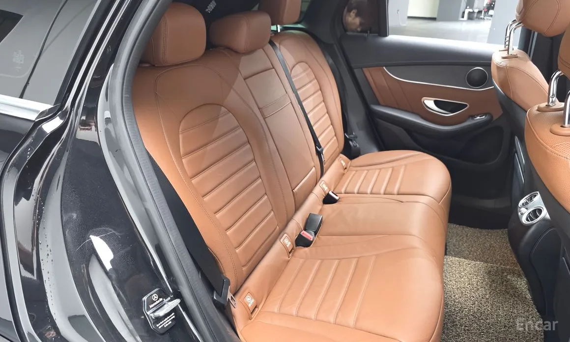 Фото 12 - Mercedes-Benz GLC-Class