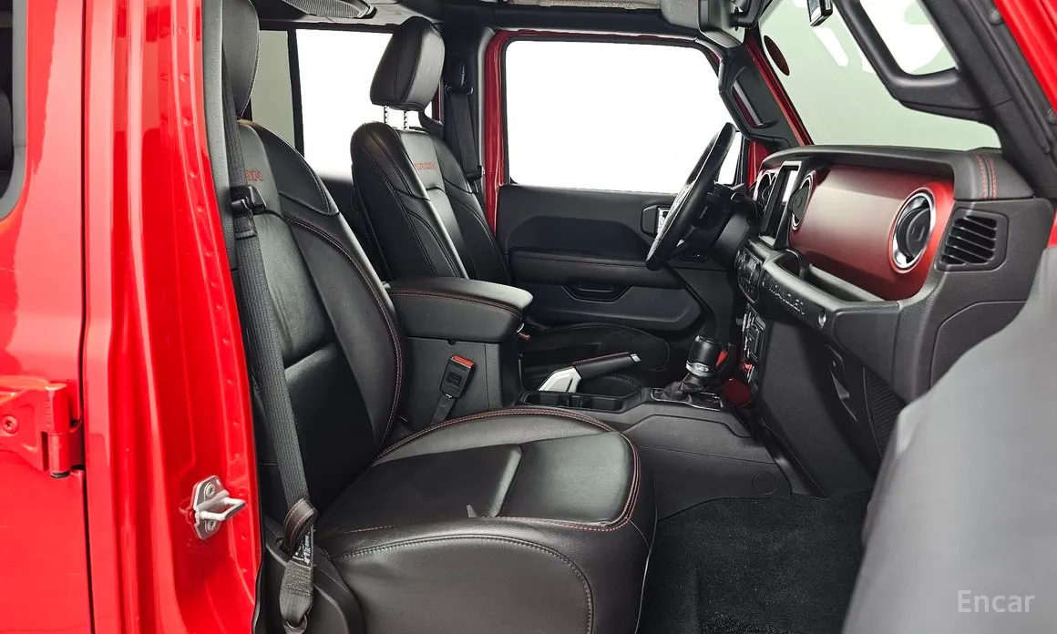 Фото 10 - Jeep Wrangler