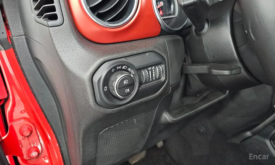 Фото 18 - Jeep Wrangler