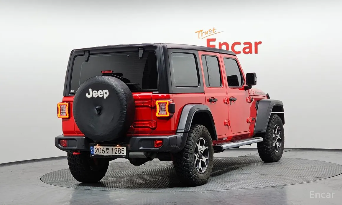 Фото 2 - Jeep Wrangler