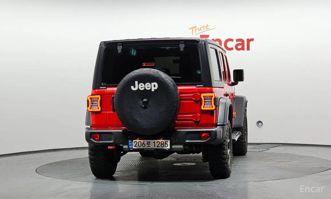 Фото 4 - Jeep Wrangler