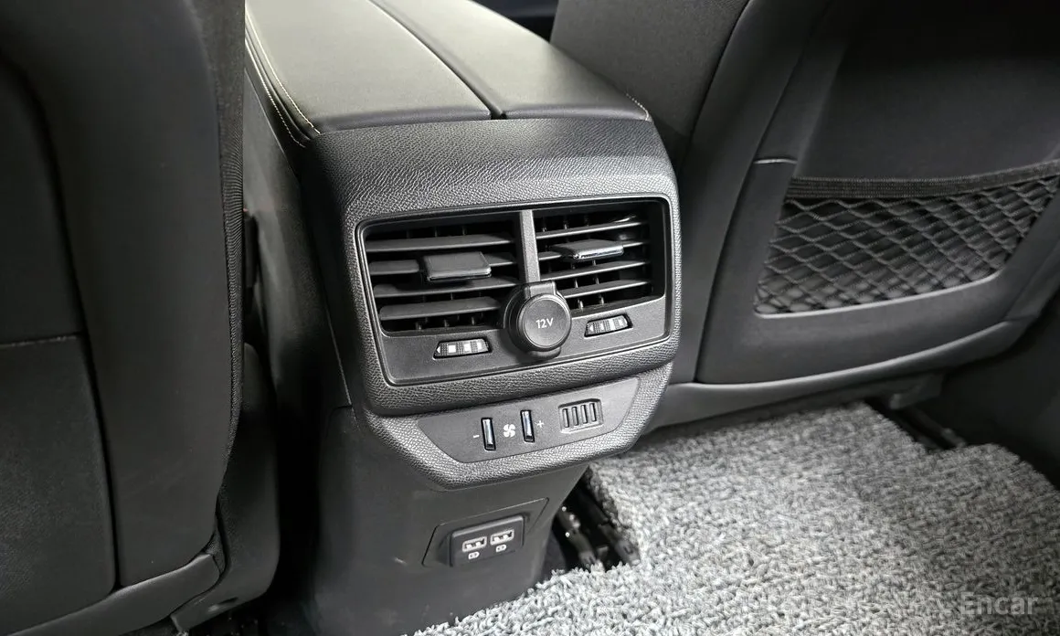 Фото 19 - Peugeot 5008