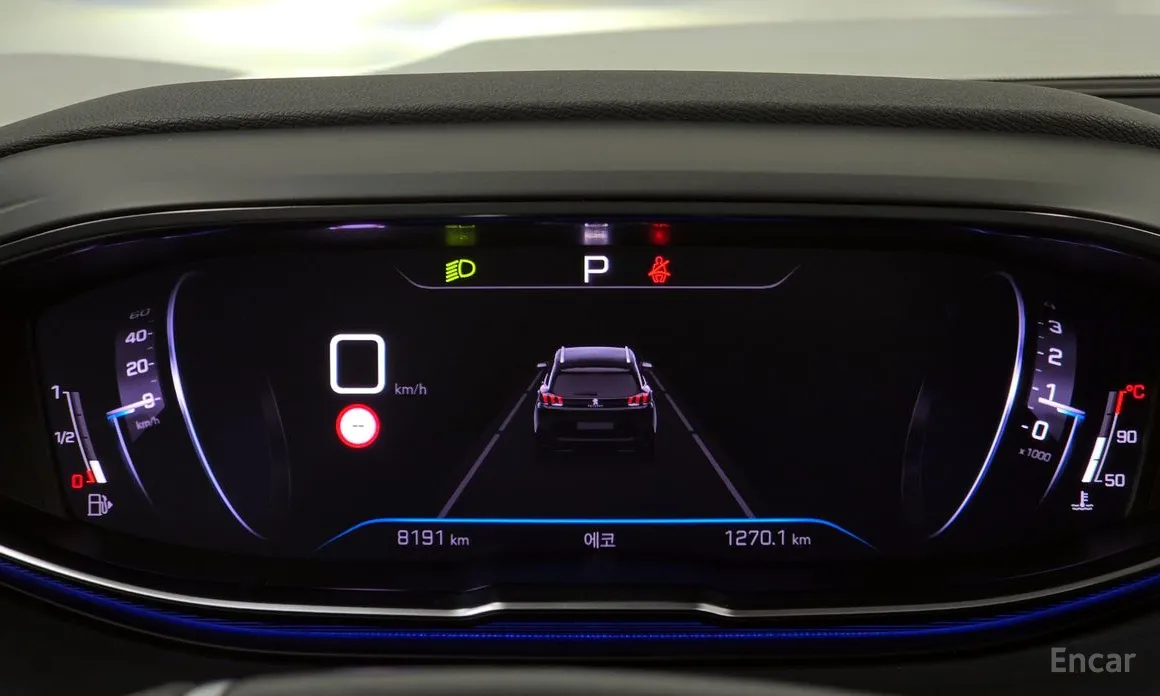 Фото 8 - Peugeot 5008