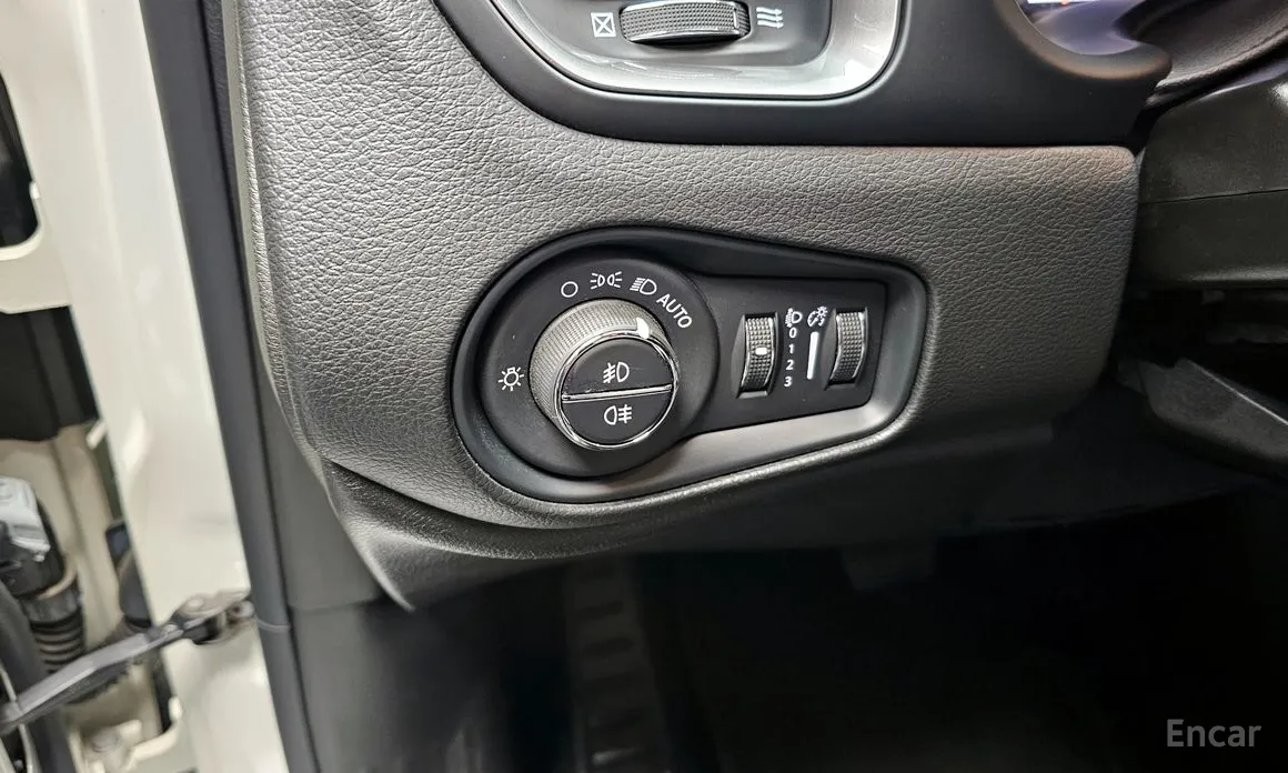 Фото 17 - Jeep Renegade