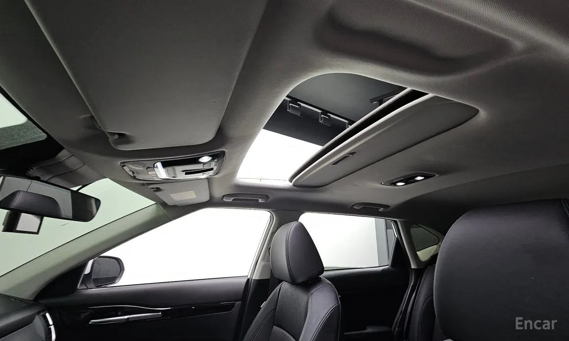 Фото 18 - Kia Seltos