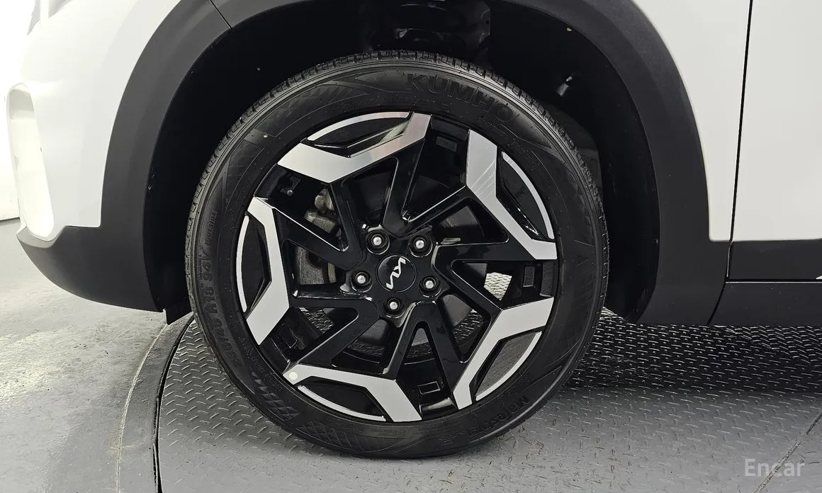 Фото 5 - Kia Seltos