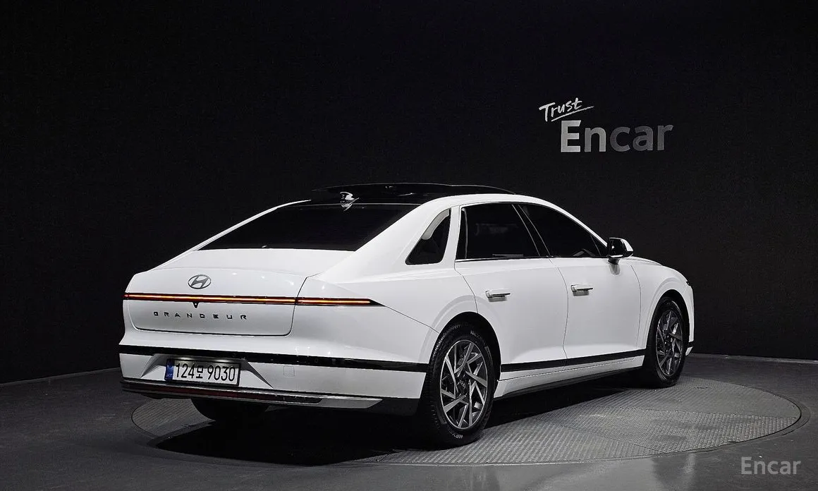 Фото 2 - Hyundai Grandeur