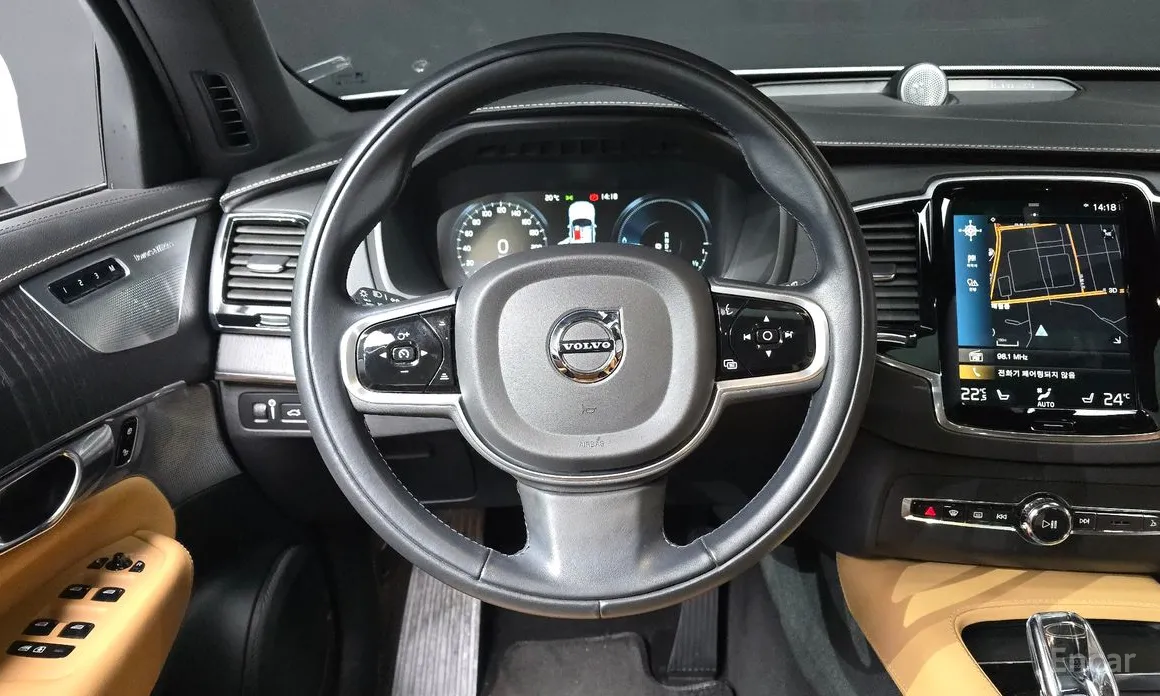 Фото 13 - Volvo XC90