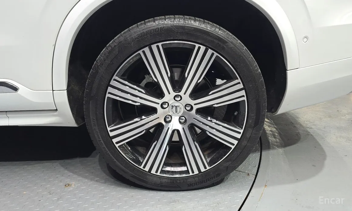 Фото 5 - Volvo XC90