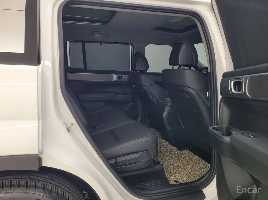 Фото 10 - Hyundai Santa Fe