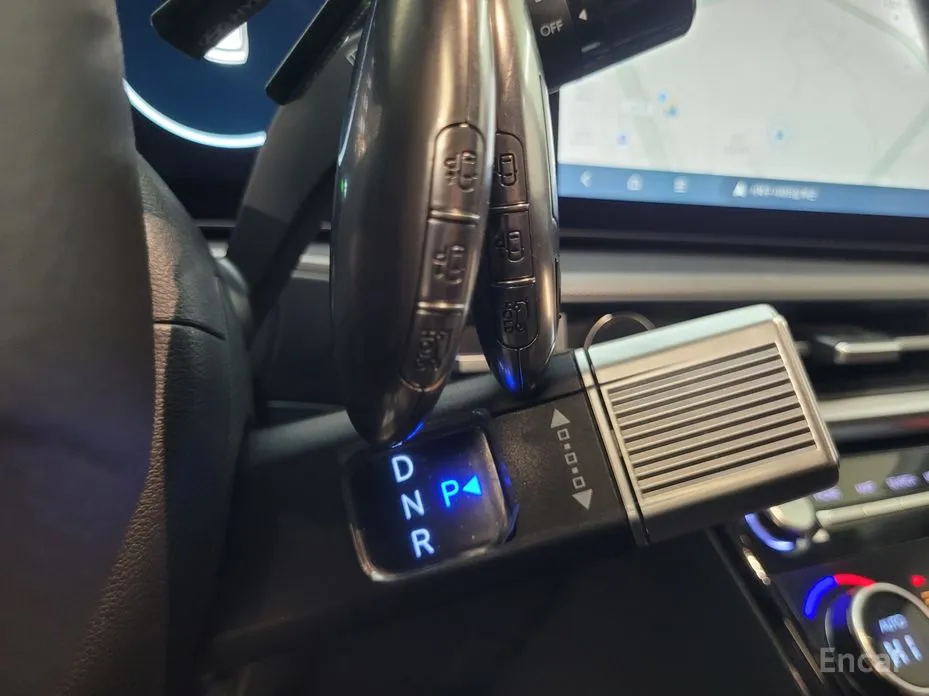 Фото 9 - Hyundai Santa Fe