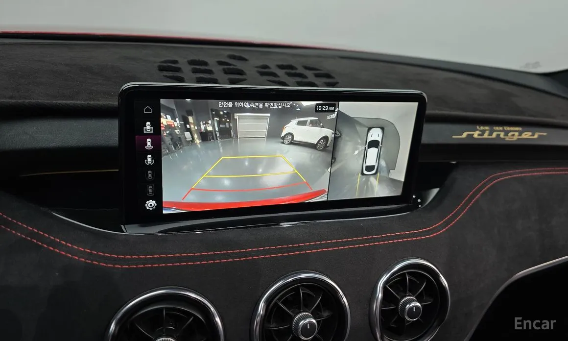 Фото 16 - Kia Stinger