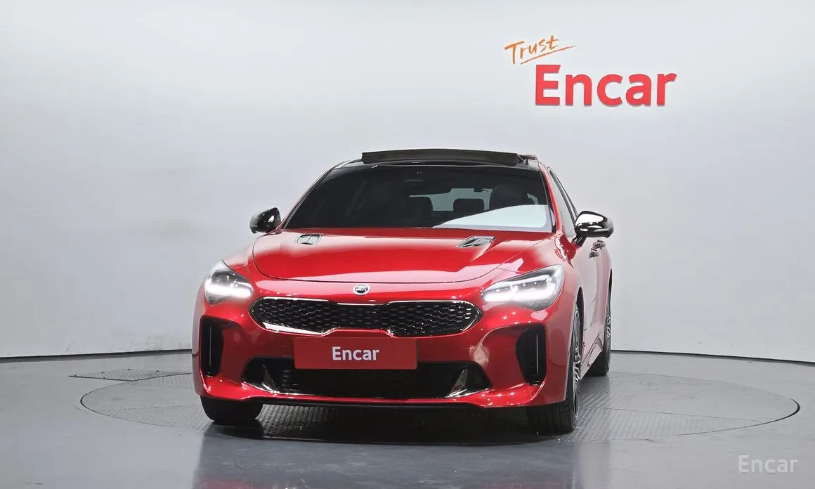 Фото 3 - Kia Stinger