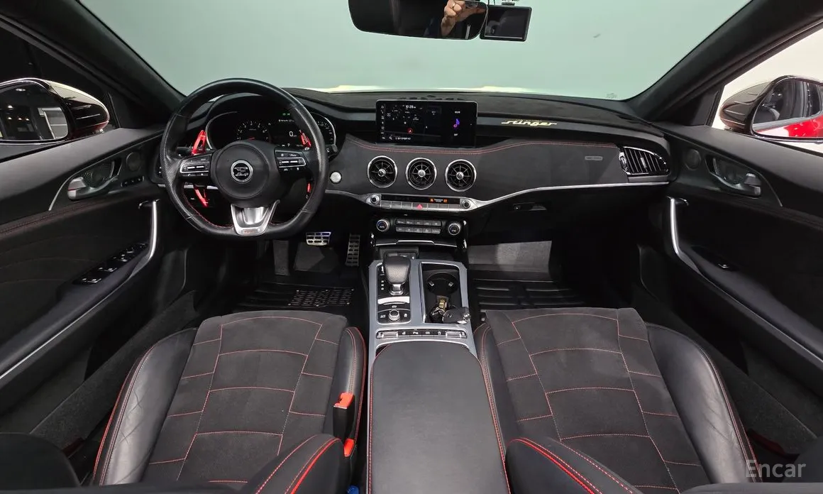 Фото 7 - Kia Stinger