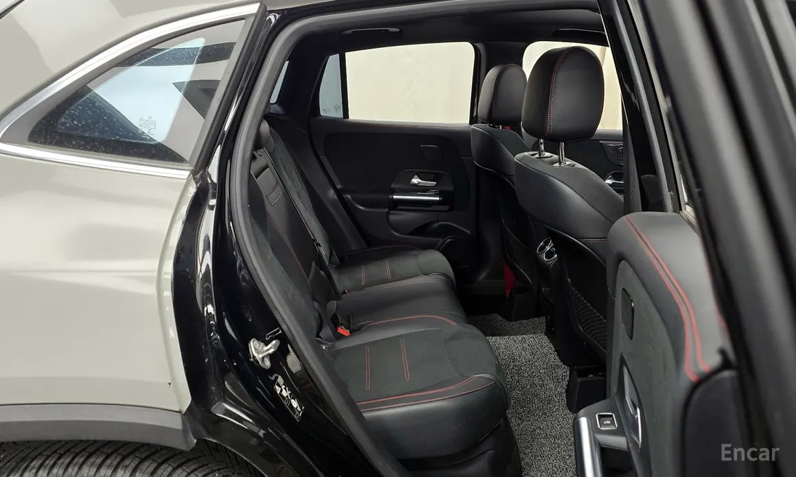 Фото 12 - Mercedes-Benz GLA-Class