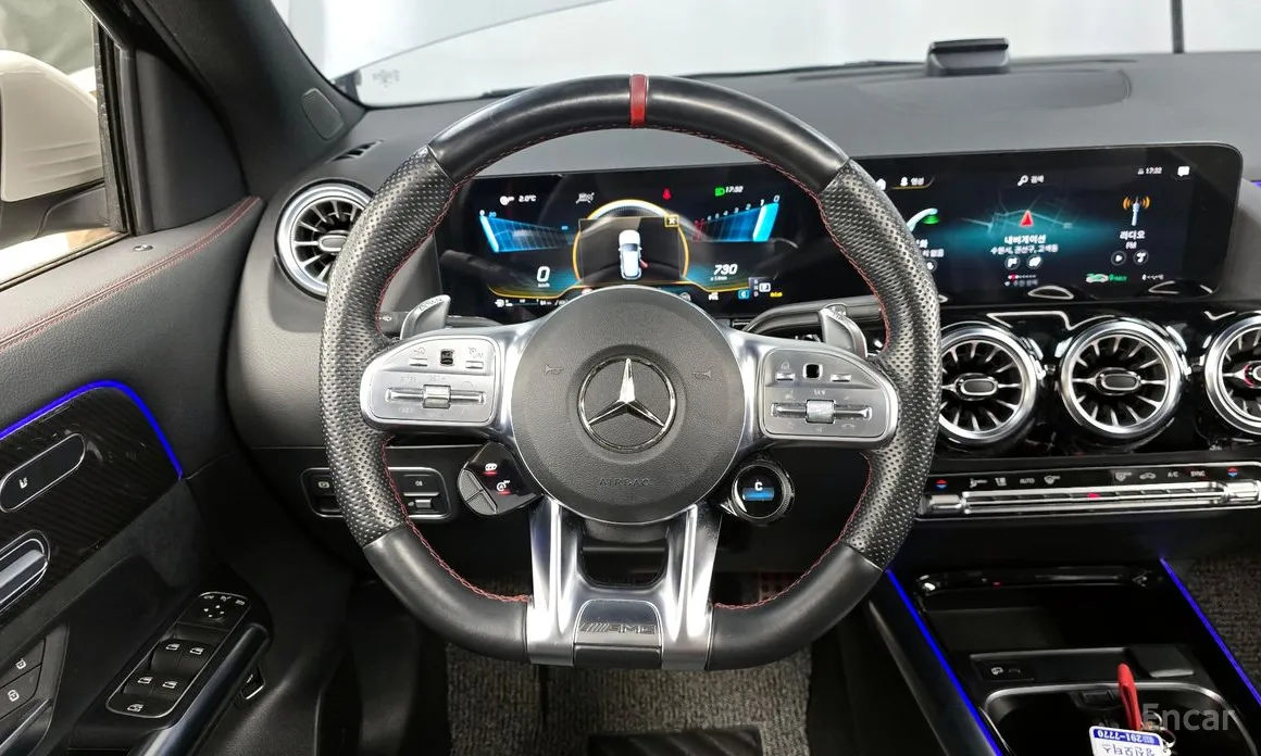 Фото 13 - Mercedes-Benz GLA-Class