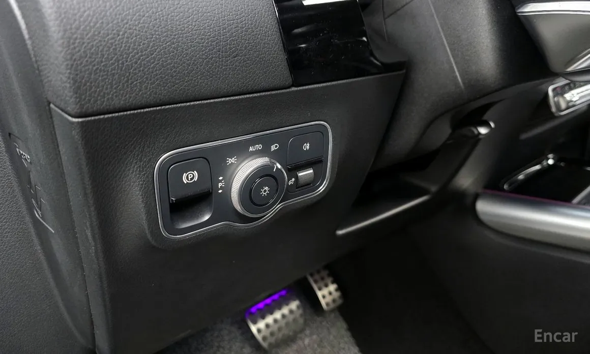 Фото 17 - Mercedes-Benz GLA-Class