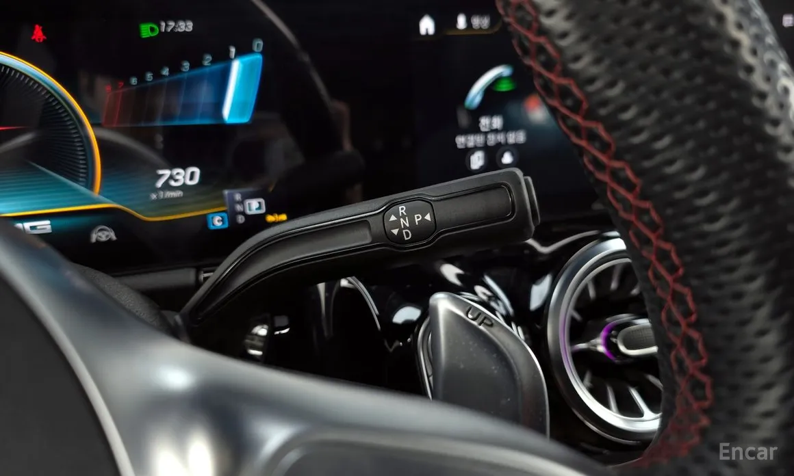 Фото 9 - Mercedes-Benz GLA-Class