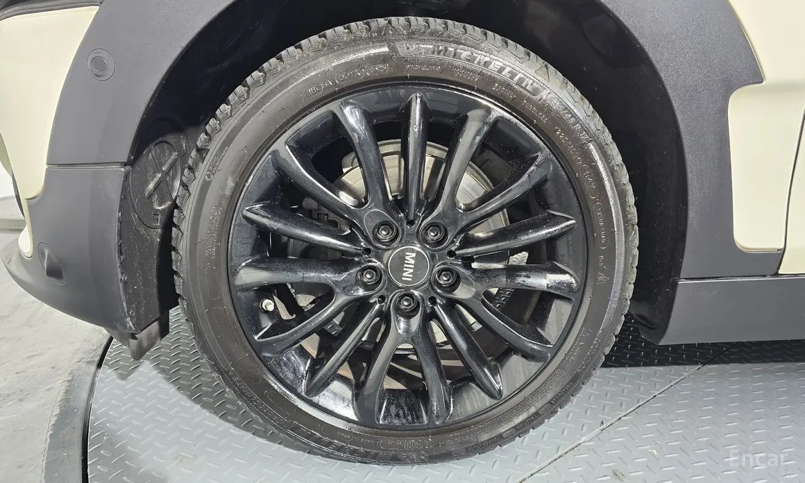 Фото 5 - Mini Clubman