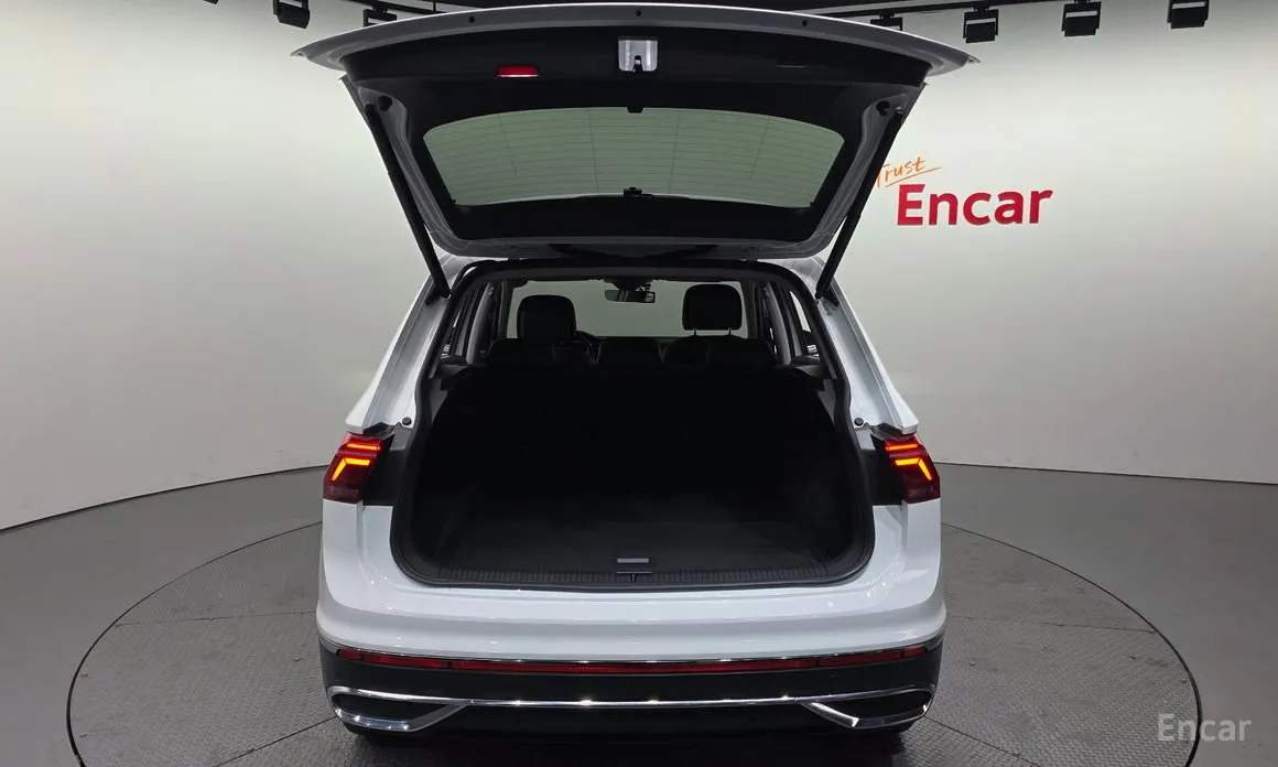 Фото 20 - Volkswagen Tiguan