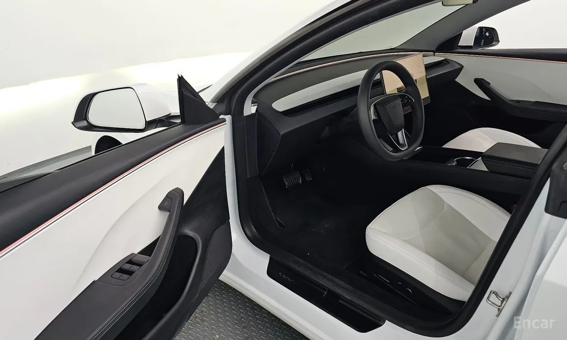 Фото 11 - Tesla Model 3