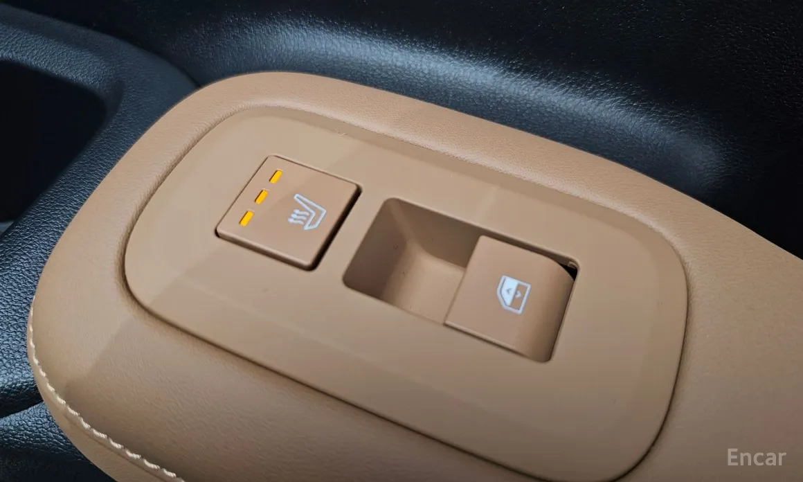 Фото 18 - Hyundai Santa Fe