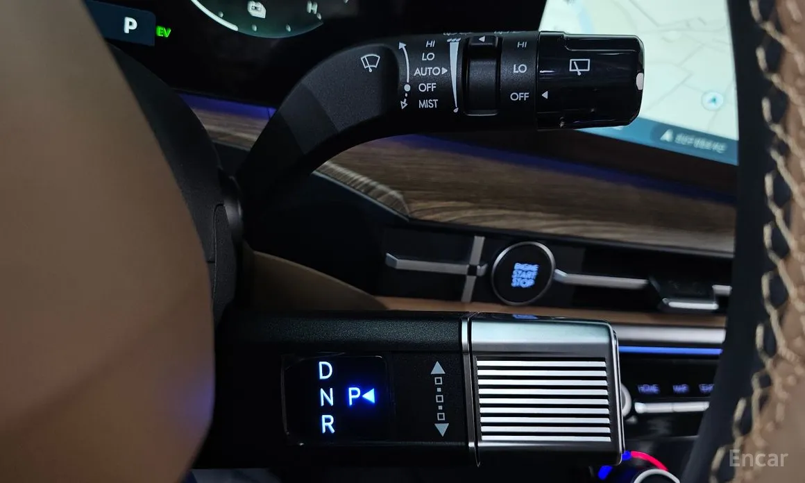 Фото 9 - Hyundai Santa Fe