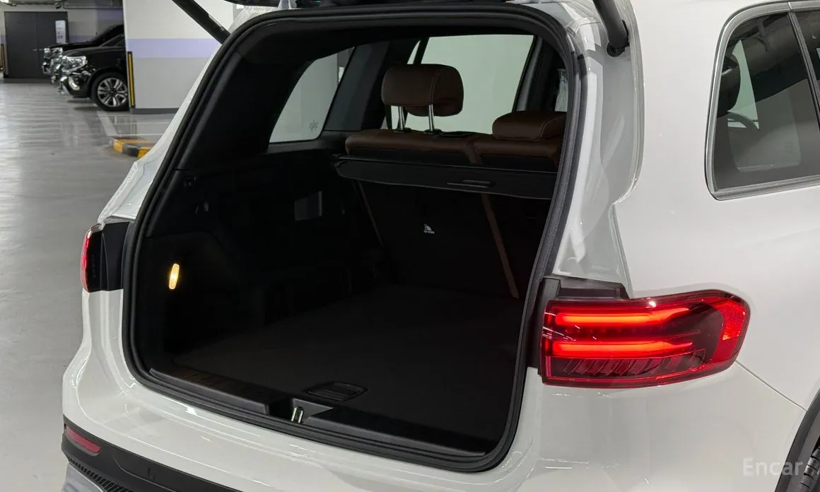 Фото 10 - Mercedes-Benz GLB-Class