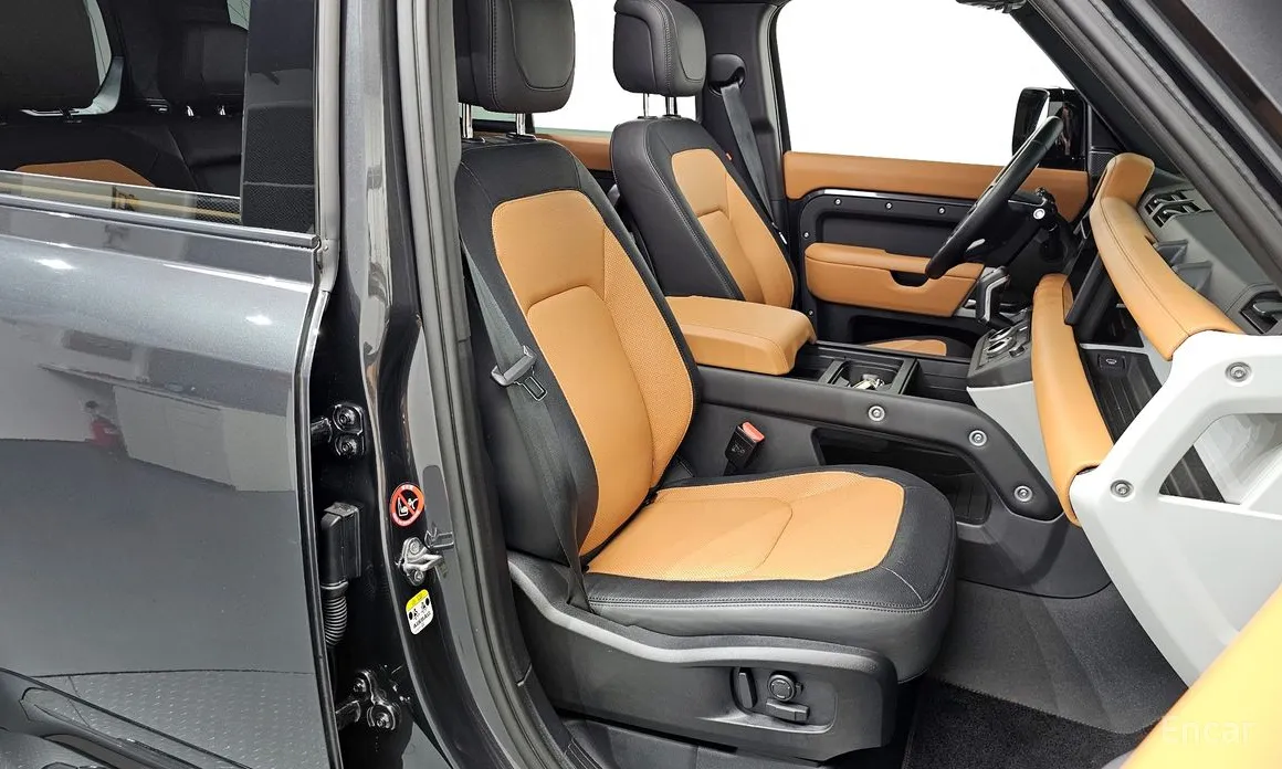 Фото 10 - Land Rover Defender