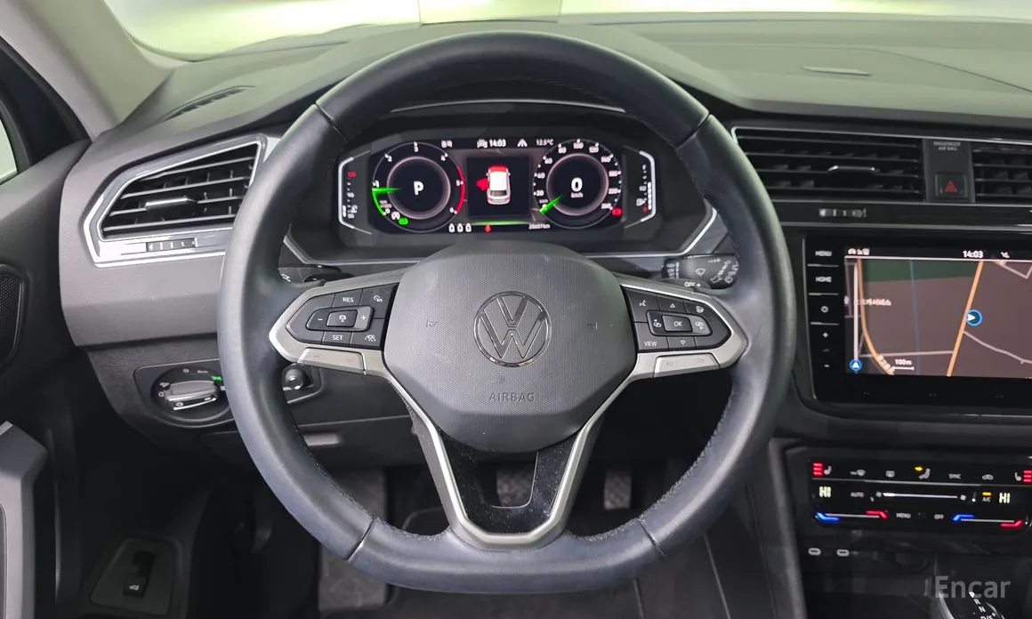 Фото 14 - Volkswagen Tiguan