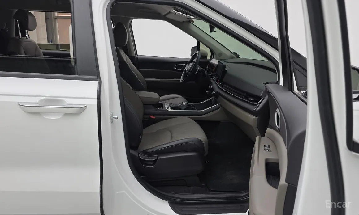 Фото 11 - Kia Carnival