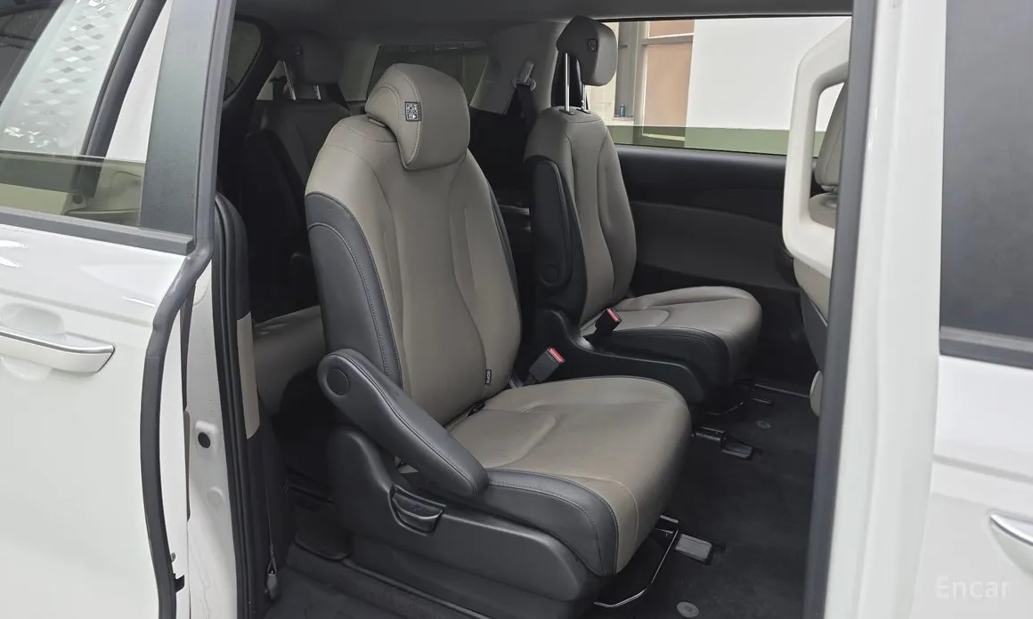 Фото 12 - Kia Carnival