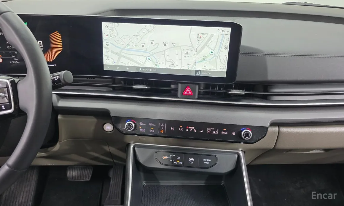 Фото 15 - Kia Carnival