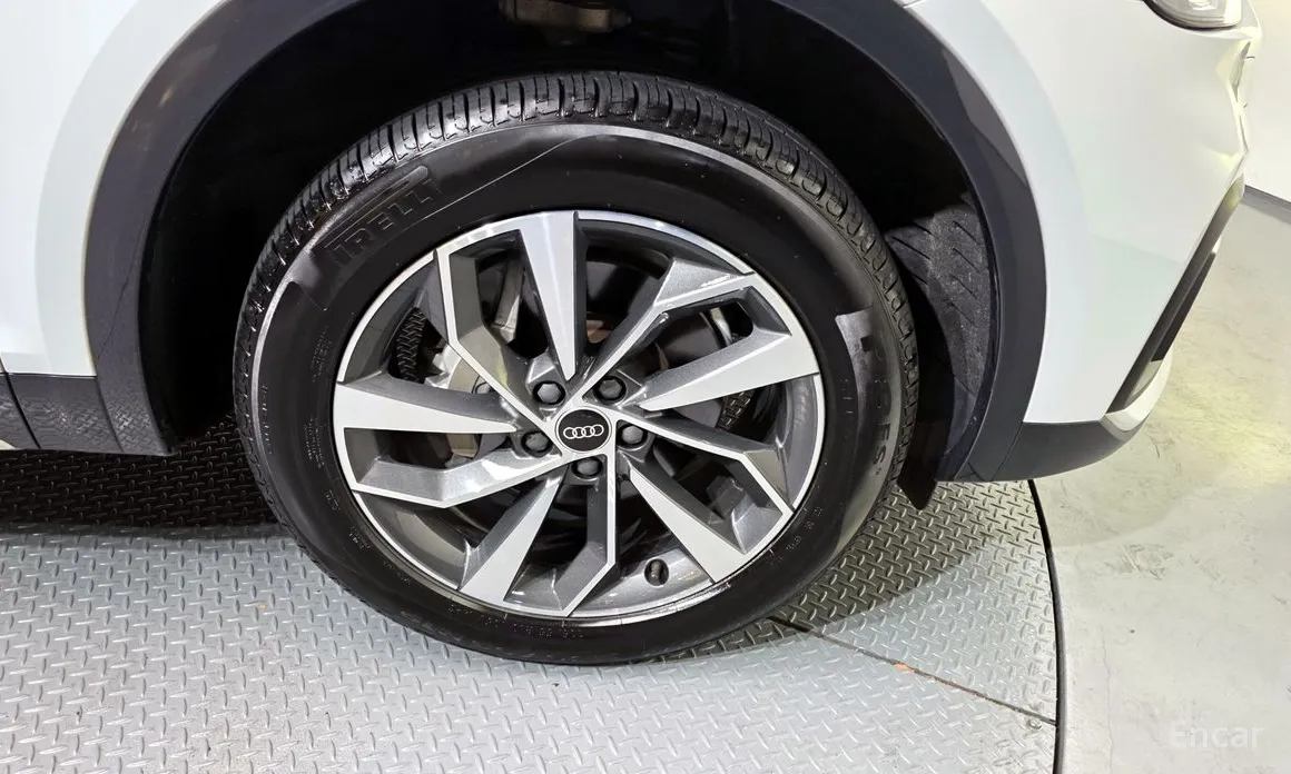 Фото 5 - Audi Q5