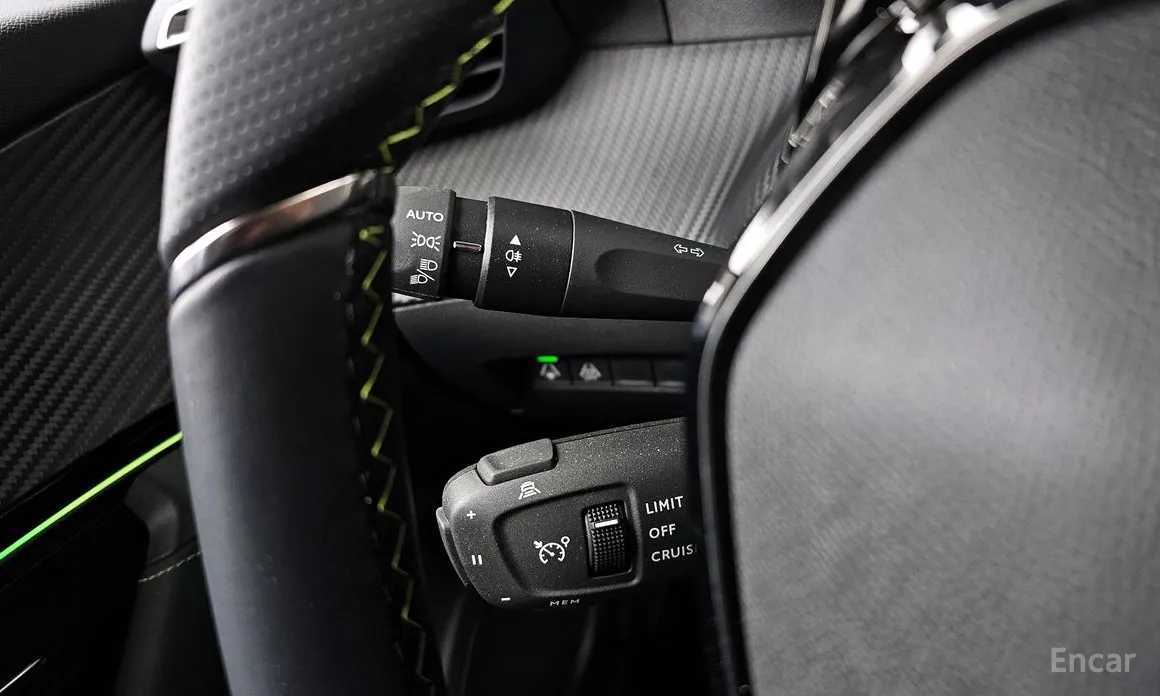 Фото 14 - Peugeot 2008