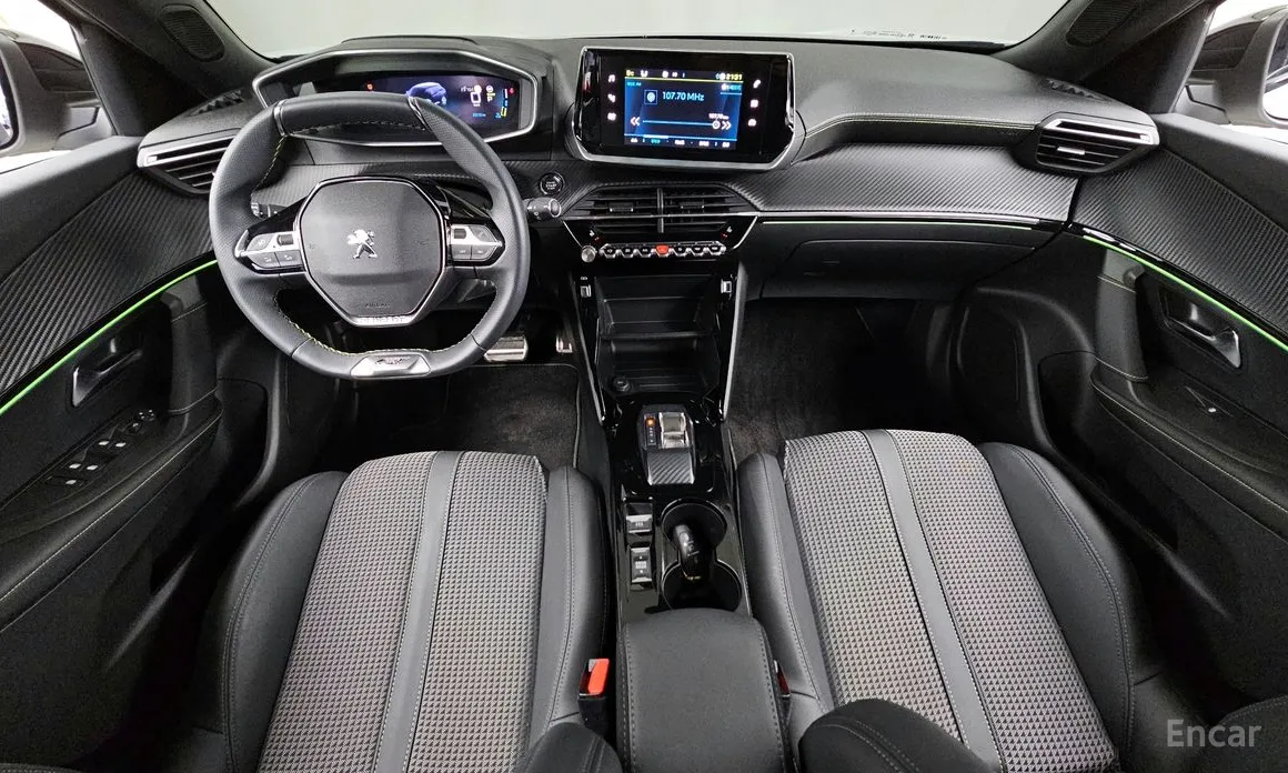 Фото 7 - Peugeot 2008