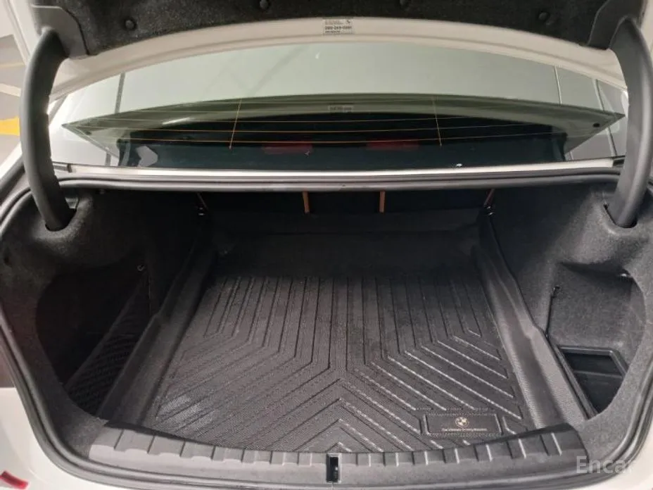 Фото 18 - BMW 3 Series