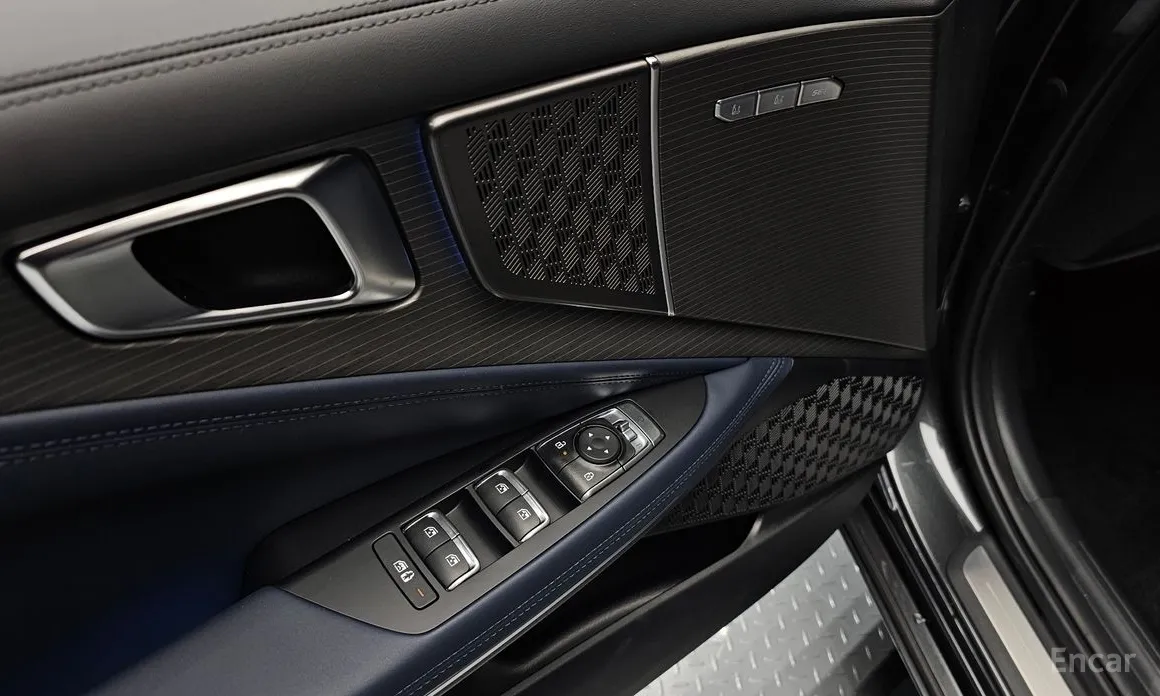 Фото 16 - Kia K8