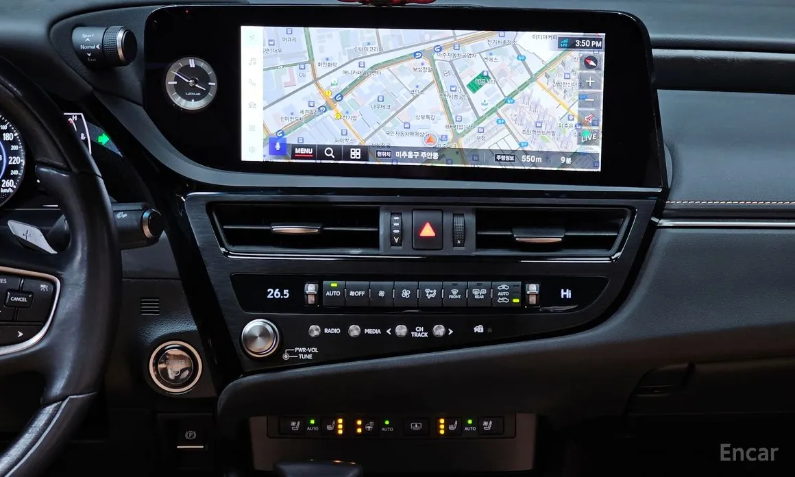 Фото 14 - Lexus ES