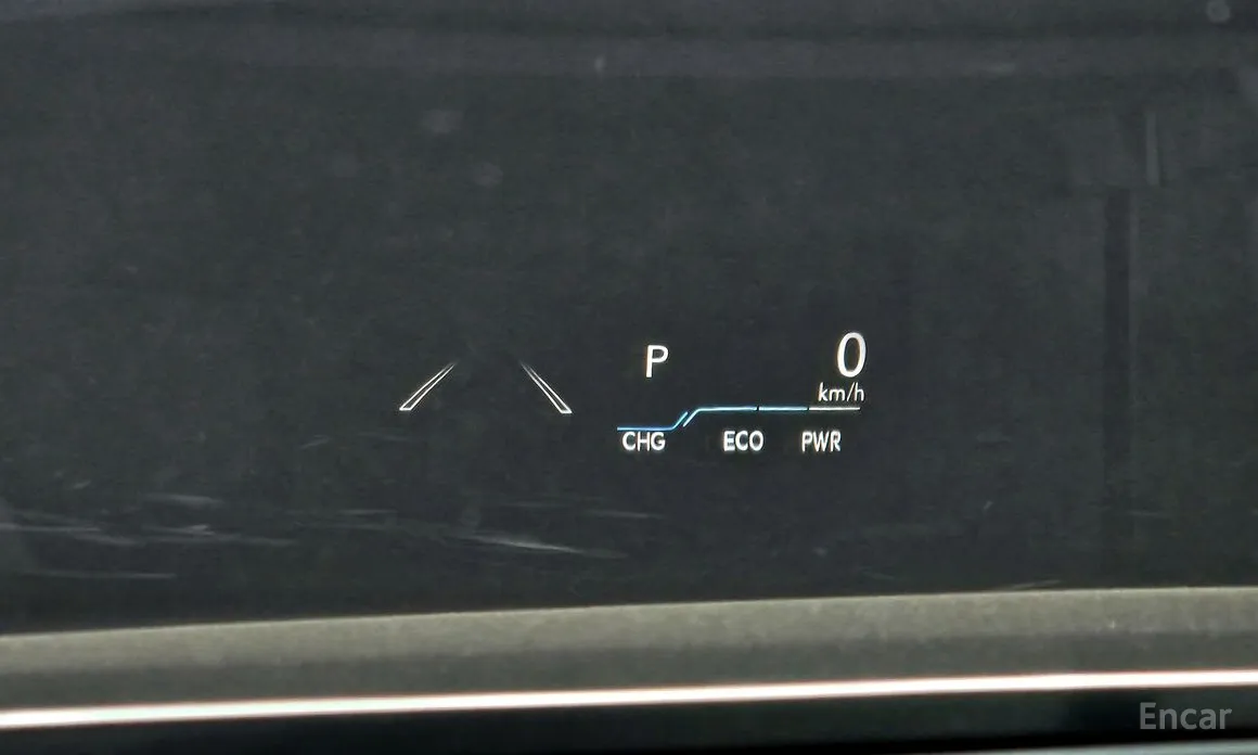 Фото 17 - Lexus ES