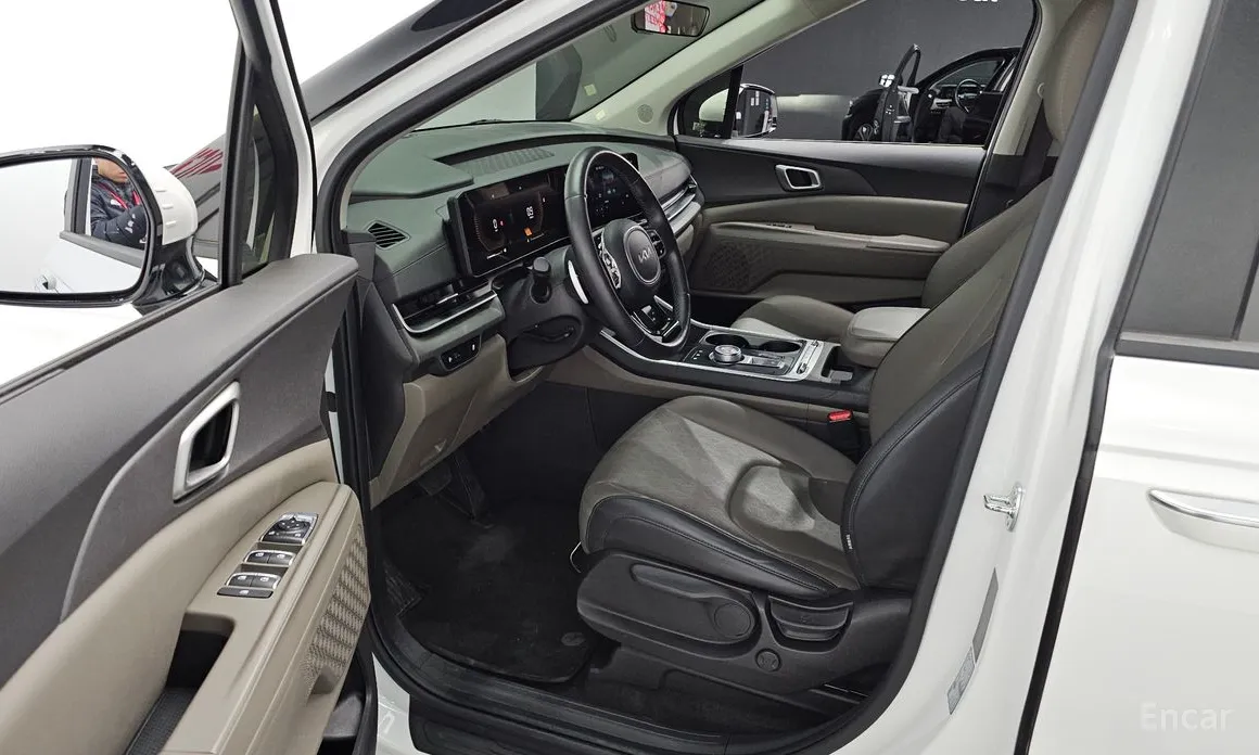 Фото 11 - Kia Carnival