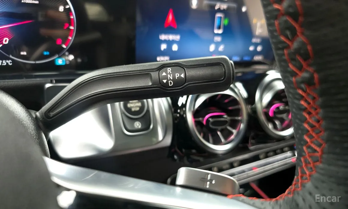 Фото 9 - Mercedes-Benz GLB-Class