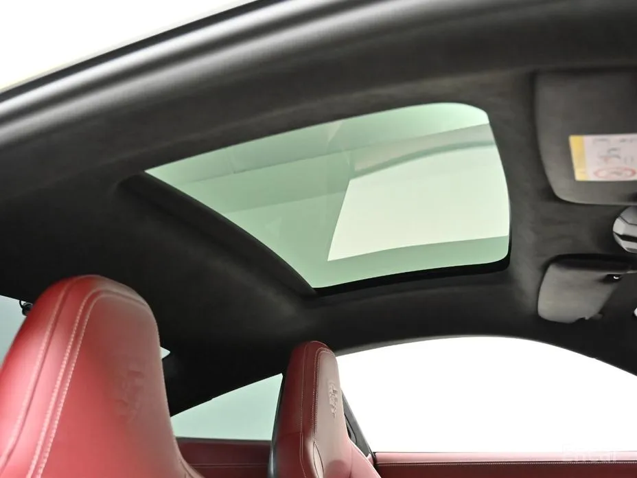 Фото 19 - Porsche 911