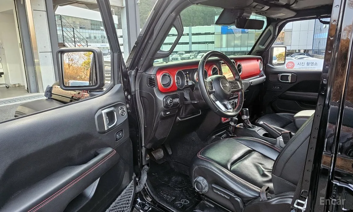 Фото 10 - Jeep Gladiator