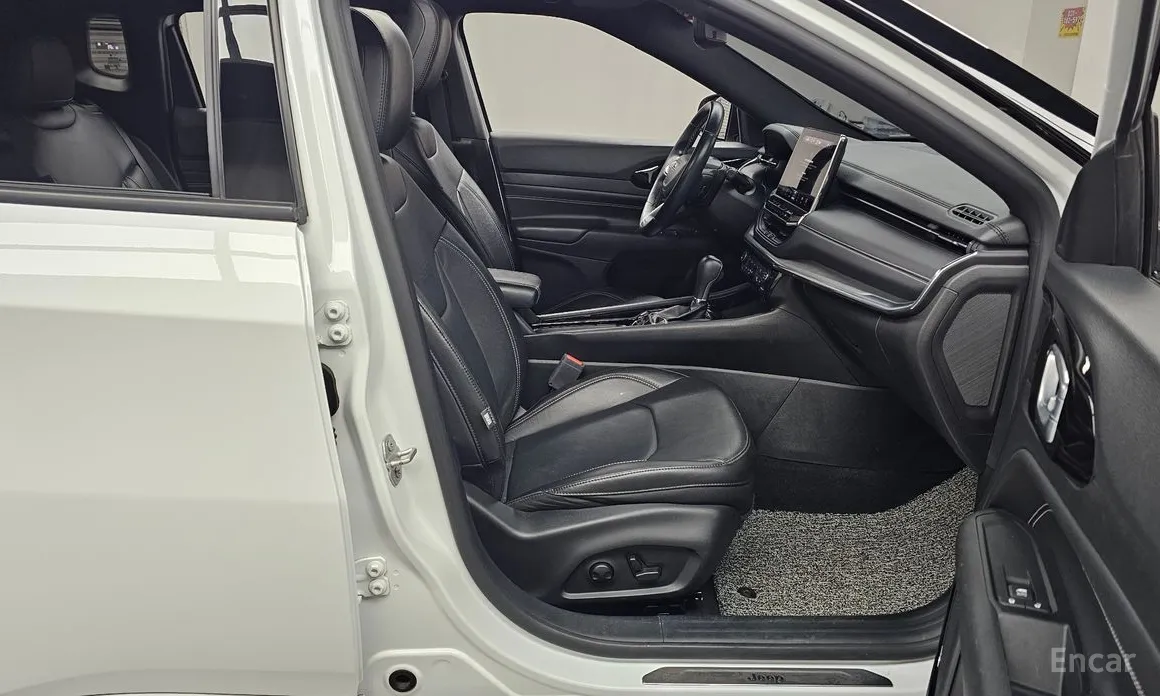 Фото 11 - Jeep Compass