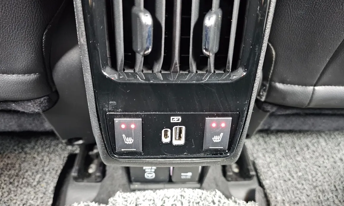 Фото 18 - Jeep Compass