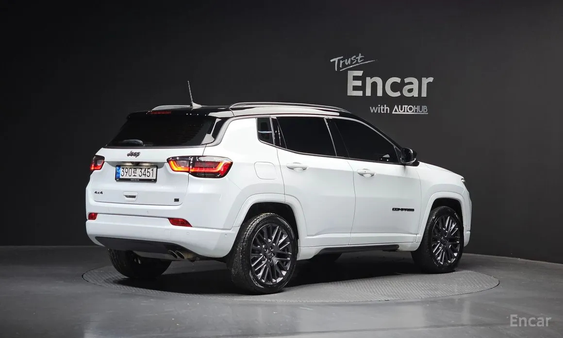 Фото 2 - Jeep Compass