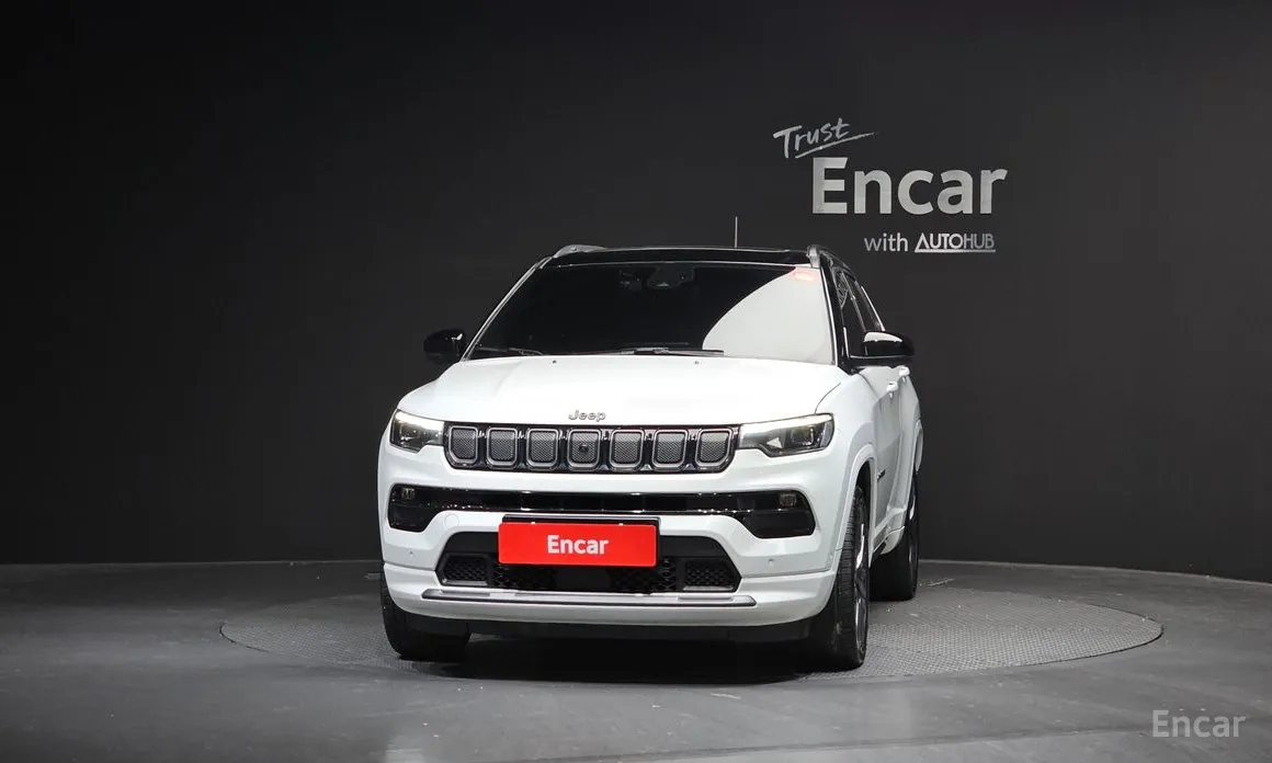 Фото 3 - Jeep Compass