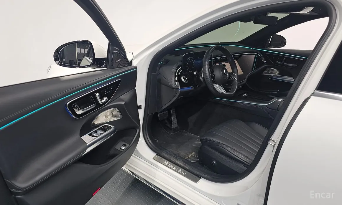 Фото 10 - Mercedes-Benz E-Class